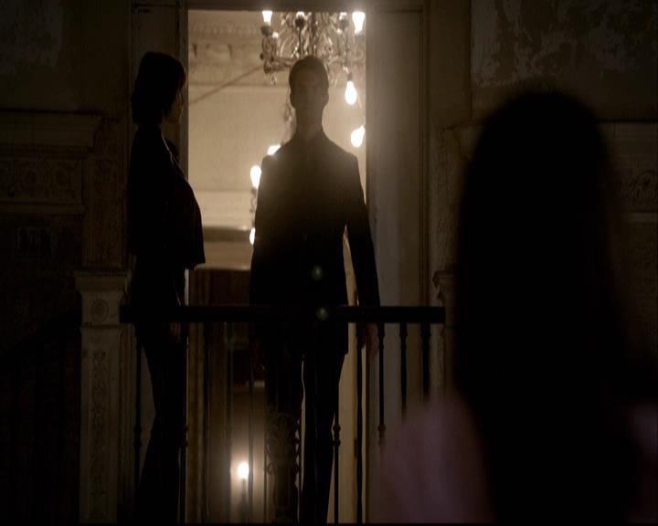 VampireDiariesWorld-dot-org_2x08Rose1447.jpg