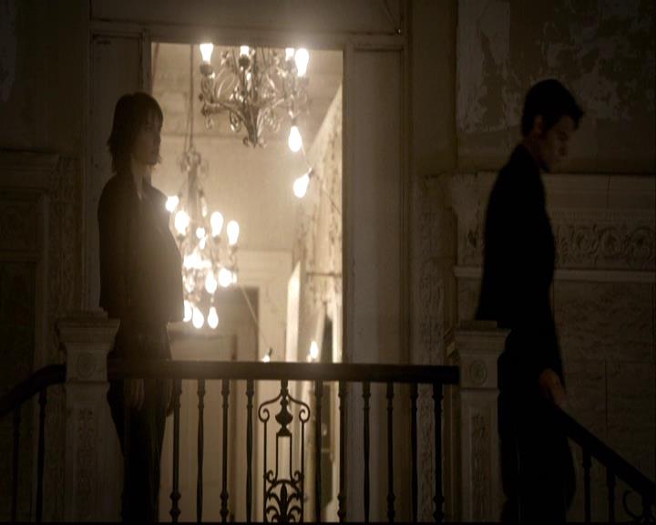 VampireDiariesWorld-dot-org_2x08Rose1451.jpg