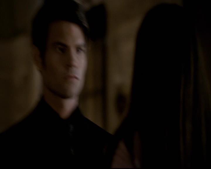 VampireDiariesWorld-dot-org_2x08Rose1452.jpg
