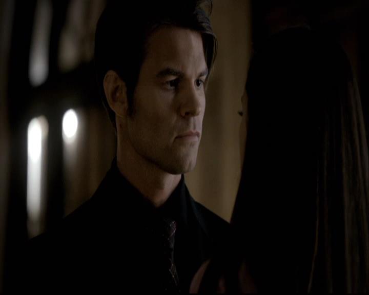 VampireDiariesWorld-dot-org_2x08Rose1456.jpg
