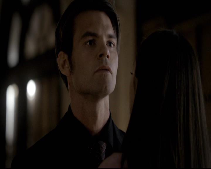 VampireDiariesWorld-dot-org_2x08Rose1466.jpg
