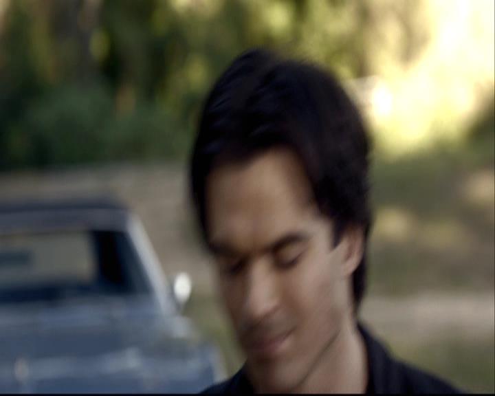 VampireDiariesWorld-dot-org_2x08Rose1512.jpg