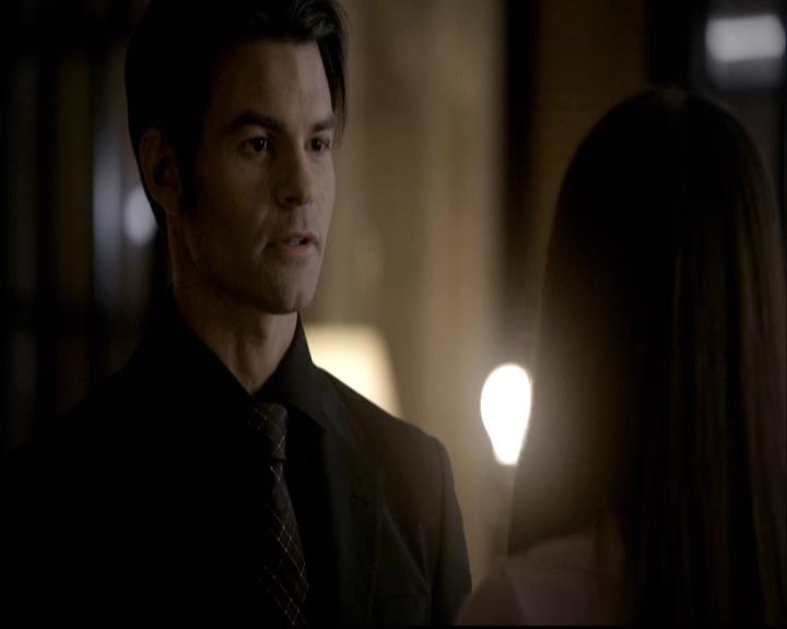 VampireDiariesWorld-dot-org_2x08Rose1517.jpg