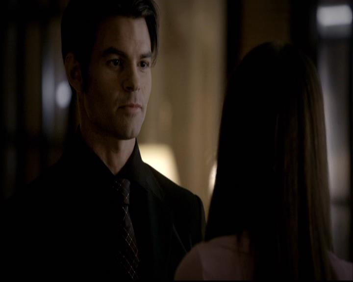 VampireDiariesWorld-dot-org_2x08Rose1518.jpg