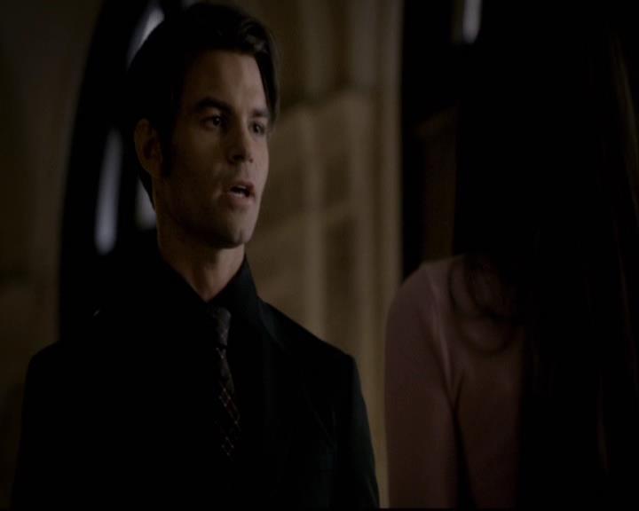 VampireDiariesWorld-dot-org_2x08Rose1523.jpg