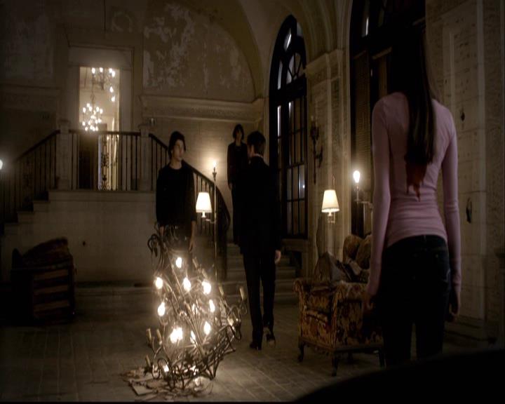 VampireDiariesWorld-dot-org_2x08Rose1530.jpg