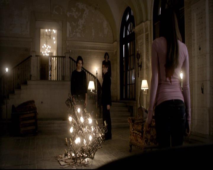 VampireDiariesWorld-dot-org_2x08Rose1533.jpg