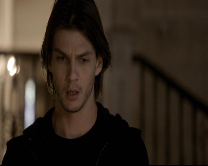 VampireDiariesWorld-dot-org_2x08Rose1534.jpg