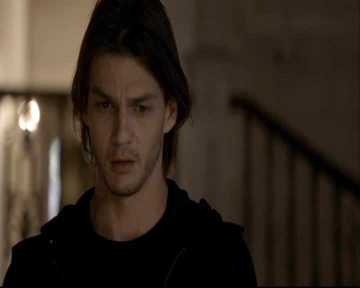 VampireDiariesWorld-dot-org_2x08Rose1535.jpg