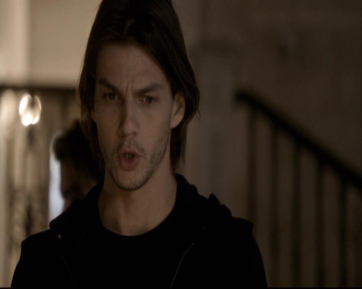 VampireDiariesWorld-dot-org_2x08Rose1537.jpg