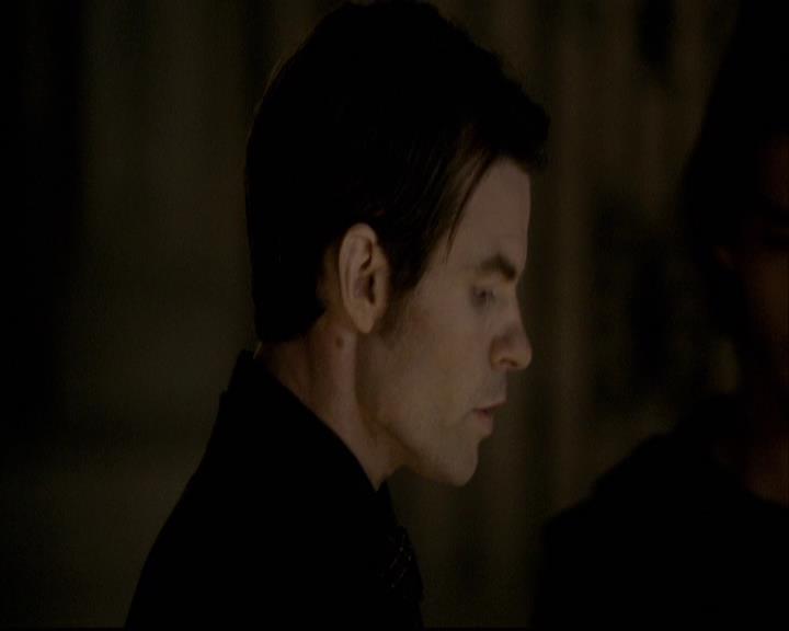 VampireDiariesWorld-dot-org_2x08Rose1542.jpg