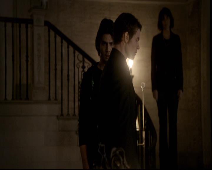VampireDiariesWorld-dot-org_2x08Rose1543.jpg
