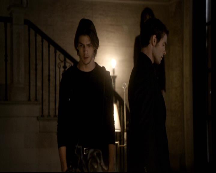 VampireDiariesWorld-dot-org_2x08Rose1544.jpg