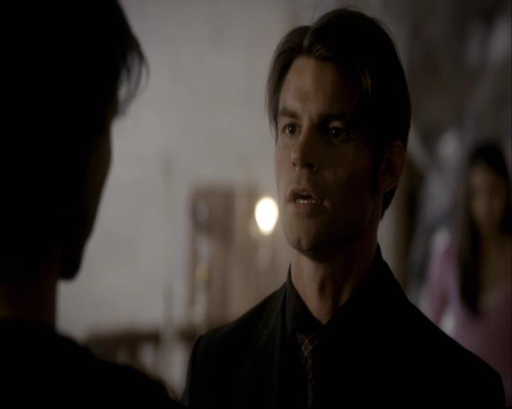 VampireDiariesWorld-dot-org_2x08Rose1550.jpg