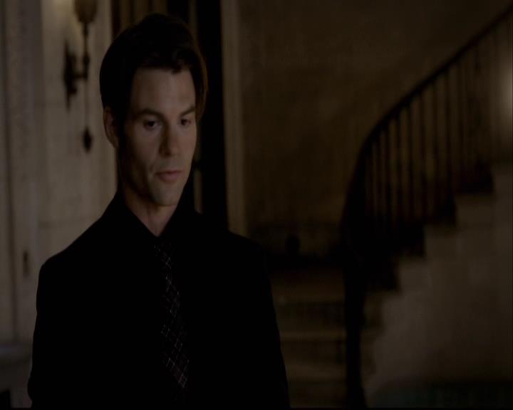 VampireDiariesWorld-dot-org_2x08Rose1569.jpg