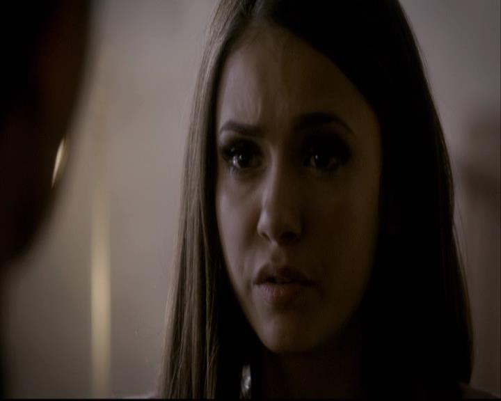 VampireDiariesWorld-dot-org_2x08Rose1579.jpg