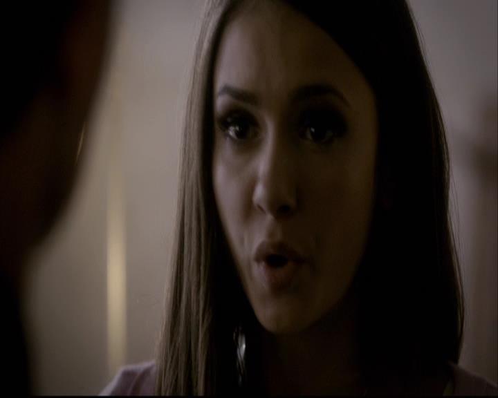 VampireDiariesWorld-dot-org_2x08Rose1580.jpg