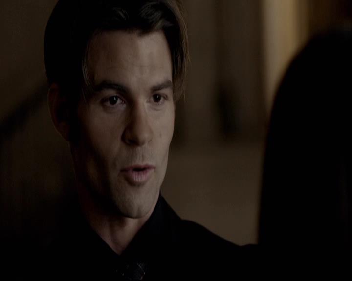 VampireDiariesWorld-dot-org_2x08Rose1584.jpg