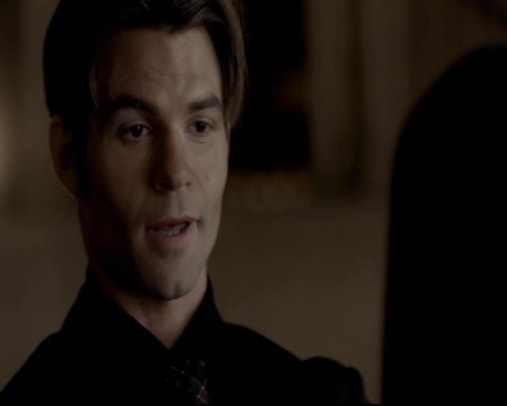 VampireDiariesWorld-dot-org_2x08Rose1588.jpg