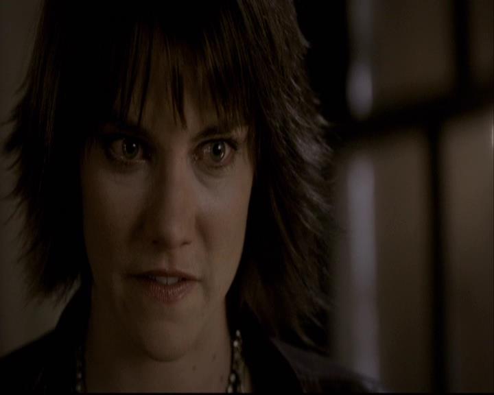 VampireDiariesWorld-dot-org_2x08Rose1592.jpg
