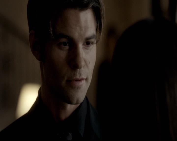 VampireDiariesWorld-dot-org_2x08Rose1600.jpg