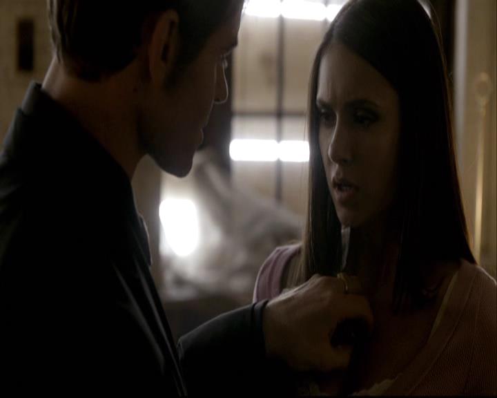 VampireDiariesWorld-dot-org_2x08Rose1603.jpg