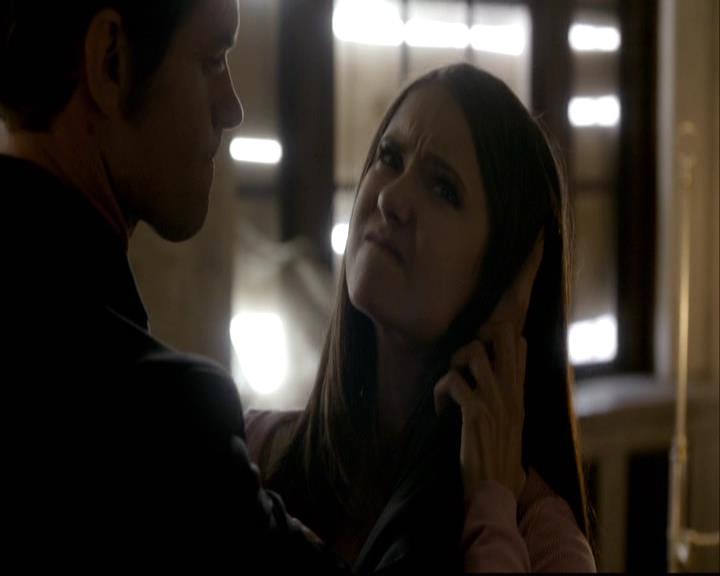 VampireDiariesWorld-dot-org_2x08Rose1606.jpg
