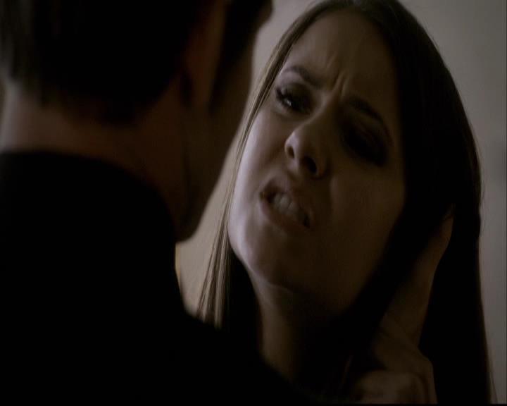 VampireDiariesWorld-dot-org_2x08Rose1607.jpg