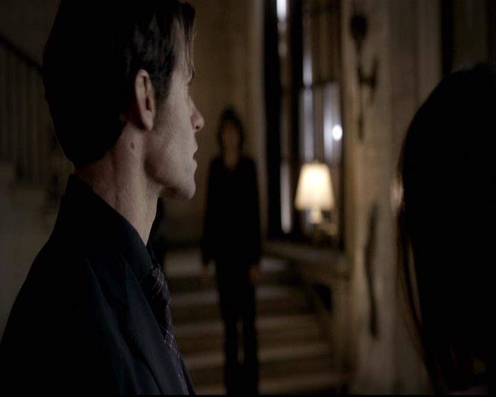 VampireDiariesWorld-dot-org_2x08Rose1622.jpg