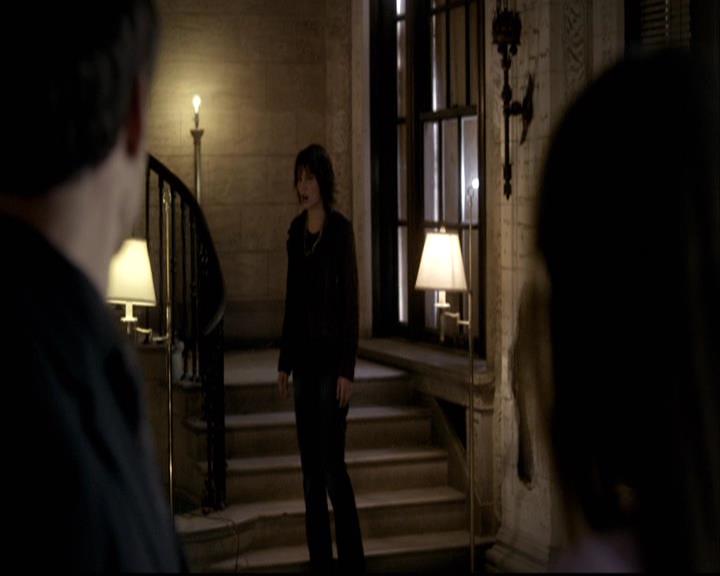 VampireDiariesWorld-dot-org_2x08Rose1623.jpg