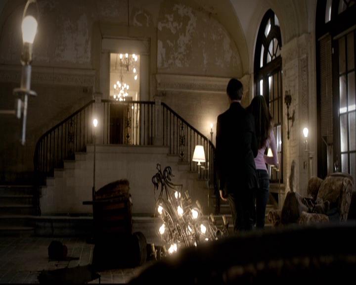 VampireDiariesWorld-dot-org_2x08Rose1627.jpg