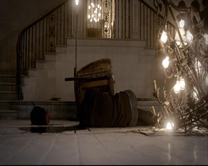VampireDiariesWorld-dot-org_2x08Rose1630.jpg