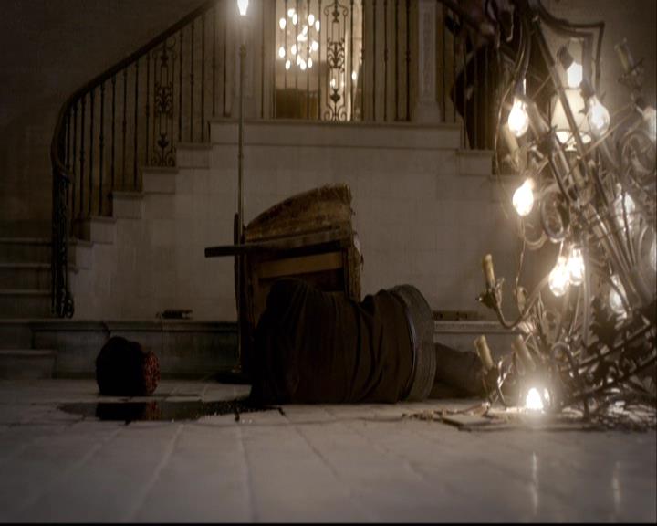 VampireDiariesWorld-dot-org_2x08Rose1631.jpg