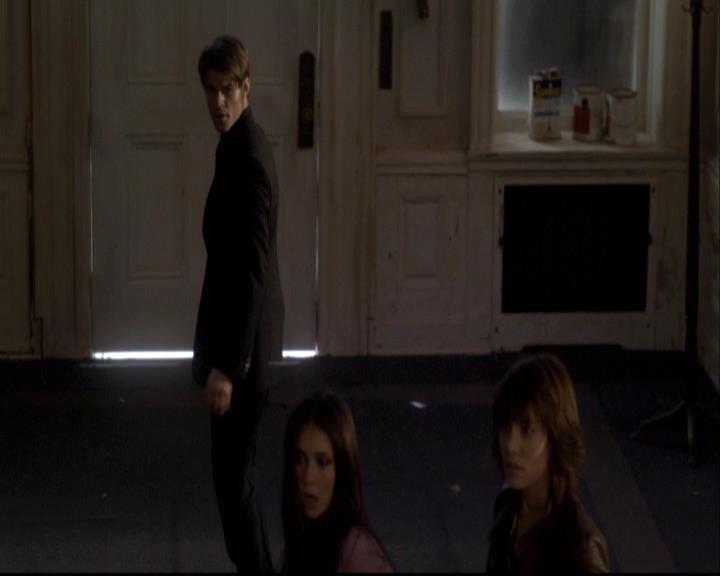 VampireDiariesWorld-dot-org_2x08Rose1641.jpg