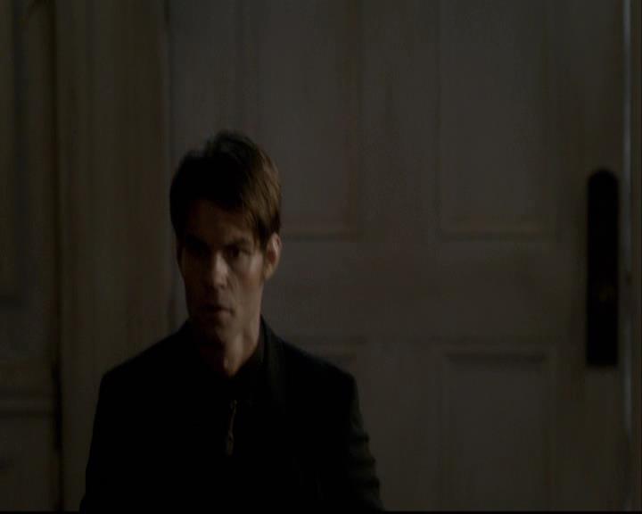 VampireDiariesWorld-dot-org_2x08Rose1650.jpg