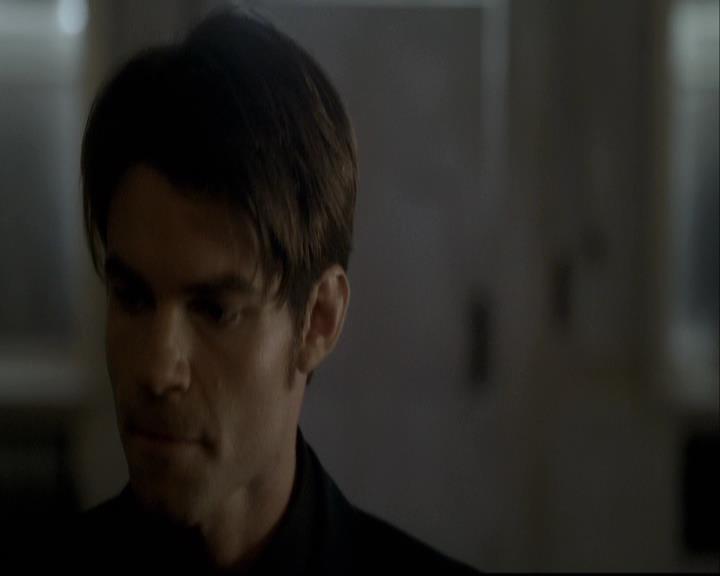 VampireDiariesWorld-dot-org_2x08Rose1651.jpg