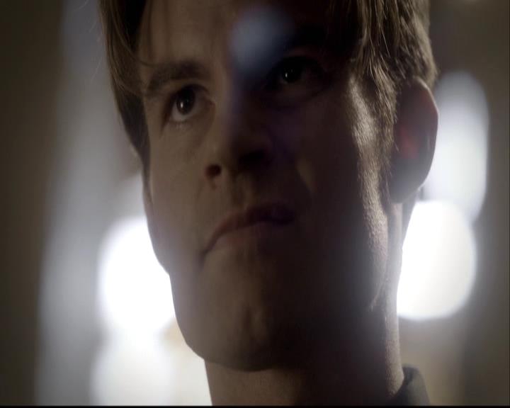 VampireDiariesWorld-dot-org_2x08Rose1665.jpg