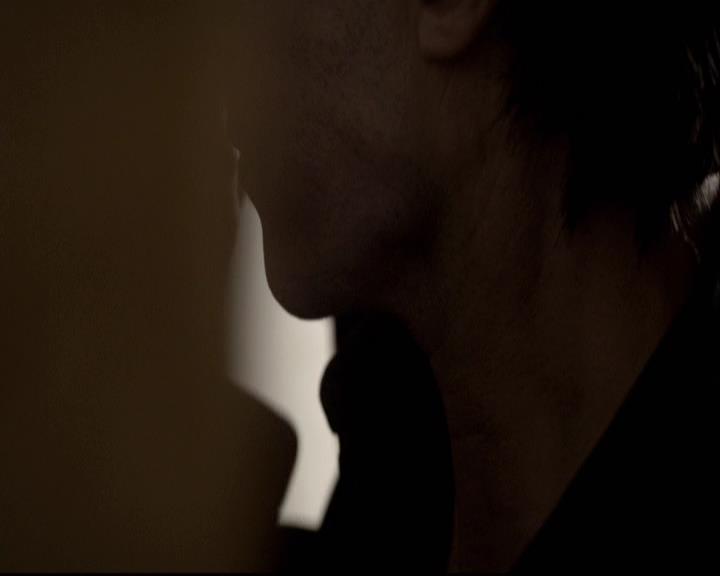 VampireDiariesWorld-dot-org_2x08Rose1678.jpg
