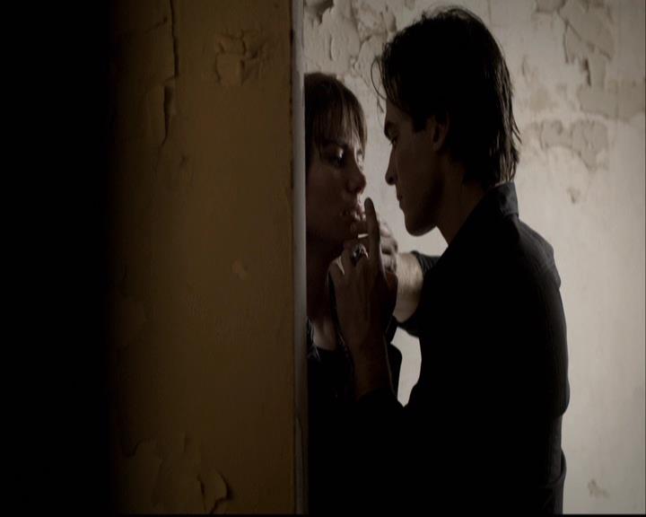 VampireDiariesWorld-dot-org_2x08Rose1684.jpg