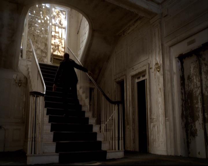 VampireDiariesWorld-dot-org_2x08Rose1727.jpg