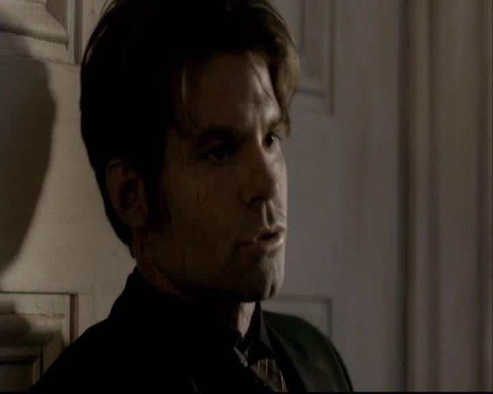 VampireDiariesWorld-dot-org_2x08Rose1750.jpg