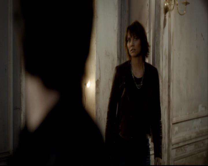 VampireDiariesWorld-dot-org_2x08Rose1755.jpg
