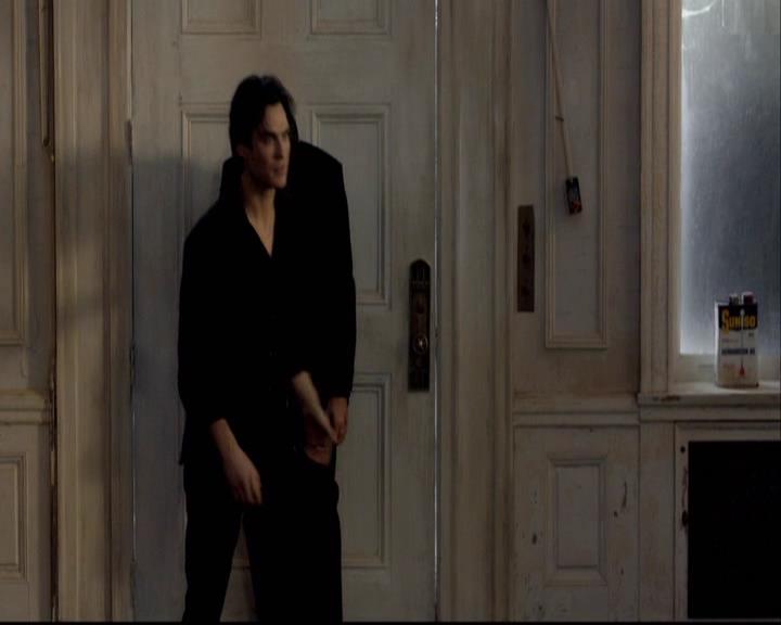VampireDiariesWorld-dot-org_2x08Rose1756.jpg