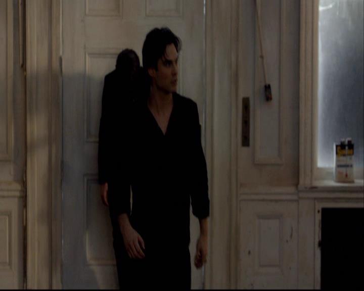 VampireDiariesWorld-dot-org_2x08Rose1757.jpg