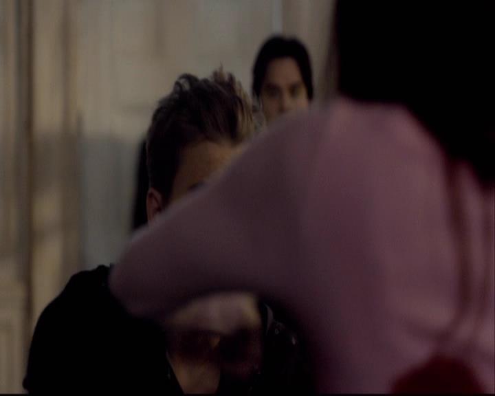 VampireDiariesWorld-dot-org_2x08Rose1765.jpg