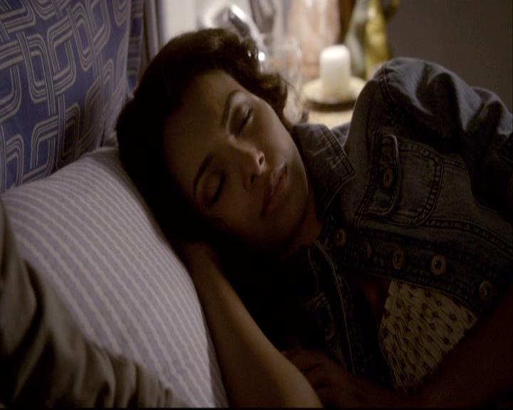 VampireDiariesWorld-dot-org_2x08Rose1790.jpg