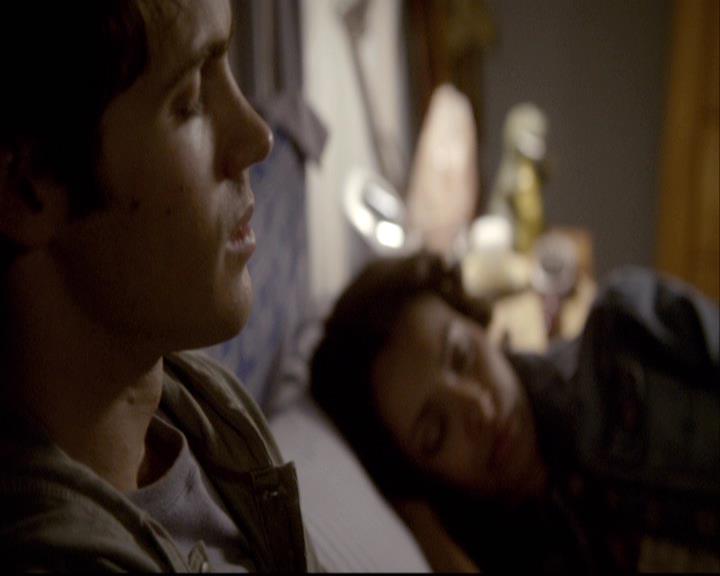 VampireDiariesWorld-dot-org_2x08Rose1794.jpg