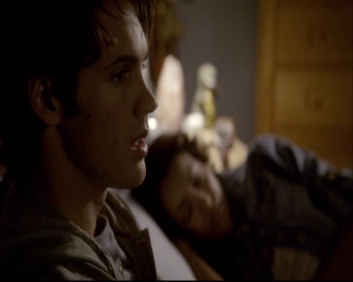 VampireDiariesWorld-dot-org_2x08Rose1799.jpg