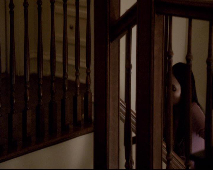 VampireDiariesWorld-dot-org_2x08Rose1801.jpg