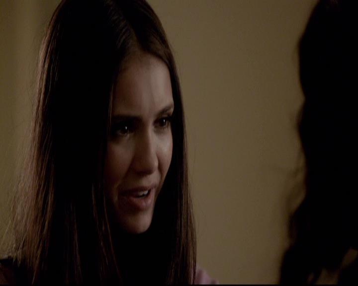 VampireDiariesWorld-dot-org_2x08Rose1820.jpg
